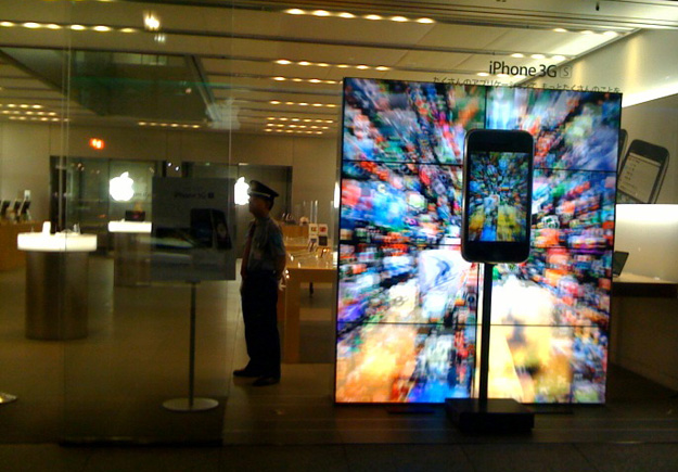 Apple Store, Ginza / iPhoneアプリ・大型スクリーン